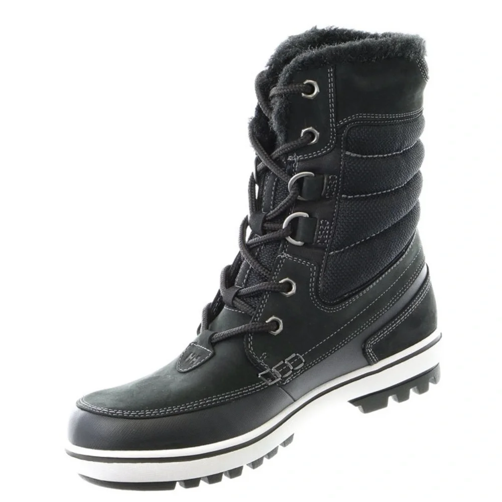 Helly Hansen Boots for Men size 9 1/2 pre- owned.